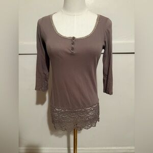 Mur Mur Lace Trim Top